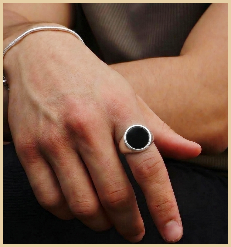 RING_Case.012
